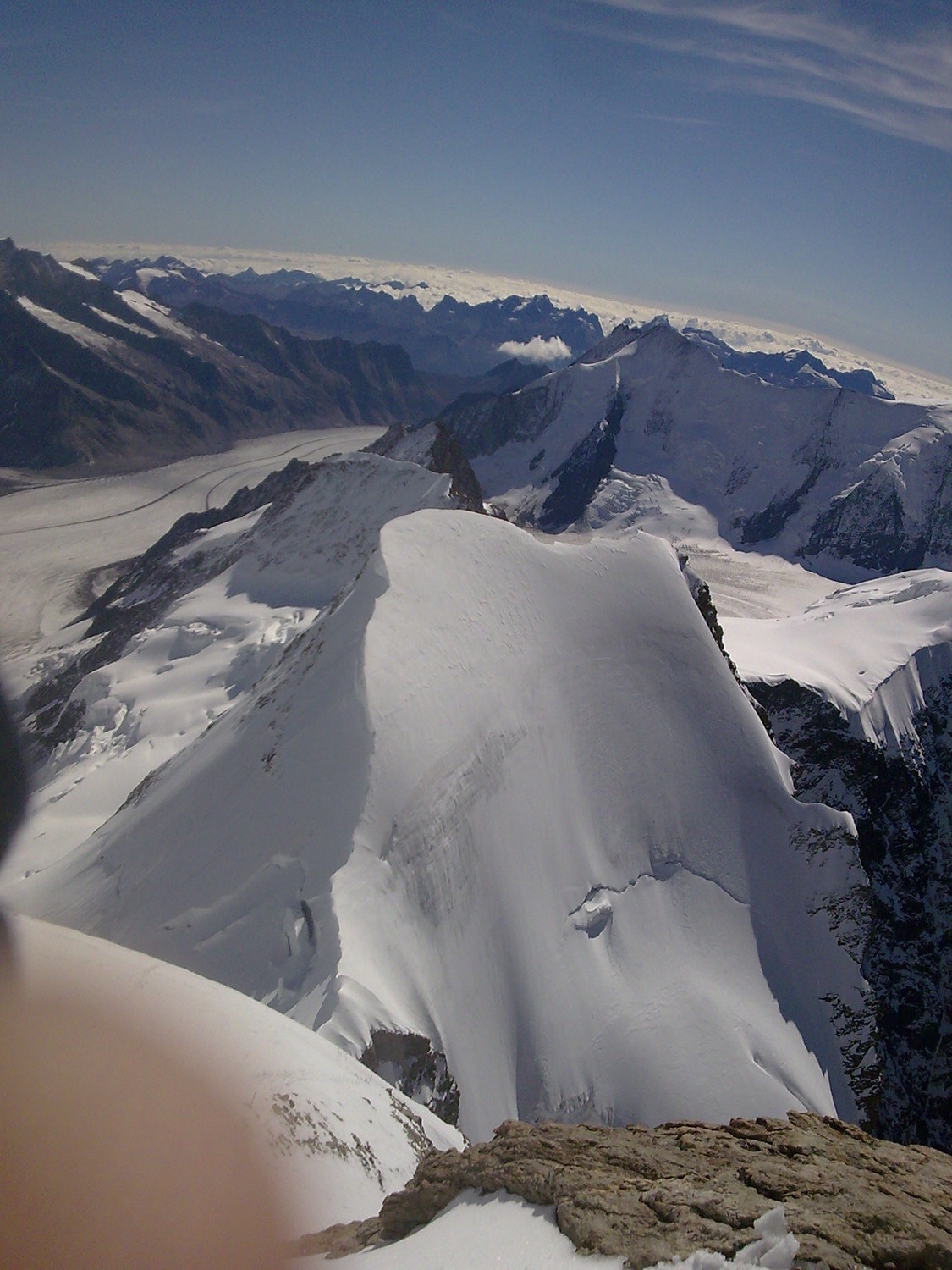Vue du sommet sur le Gr Aletschgletscher et Gletscherhorn