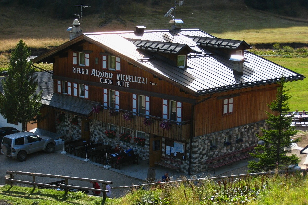 Refuge Micheluzzi