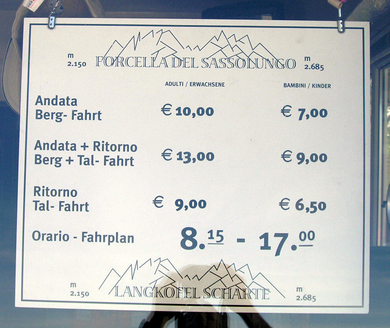 Tarif 2006 du télécabine montant à la forcella del Sassolungo