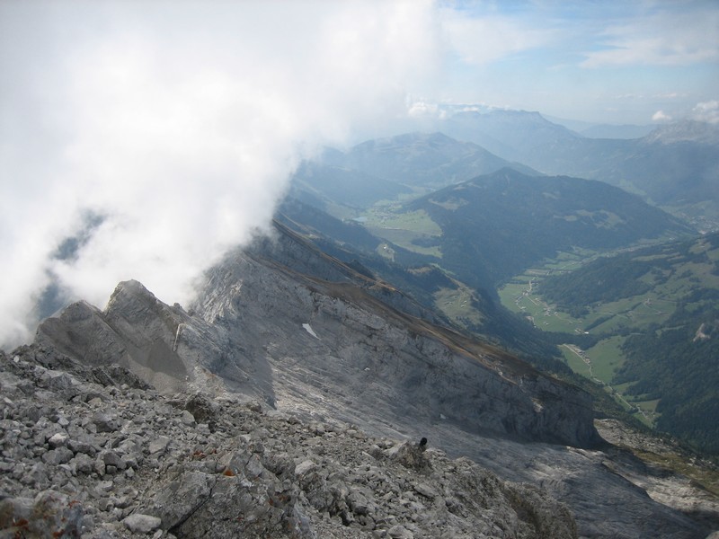 Vallée du Bouchet et Lac des Confins (à gauche)