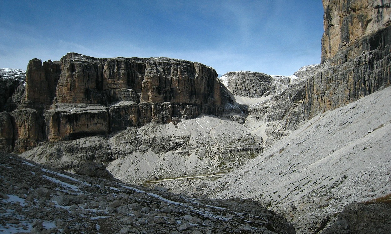 Plan de Roces sous les plateaux du Sella