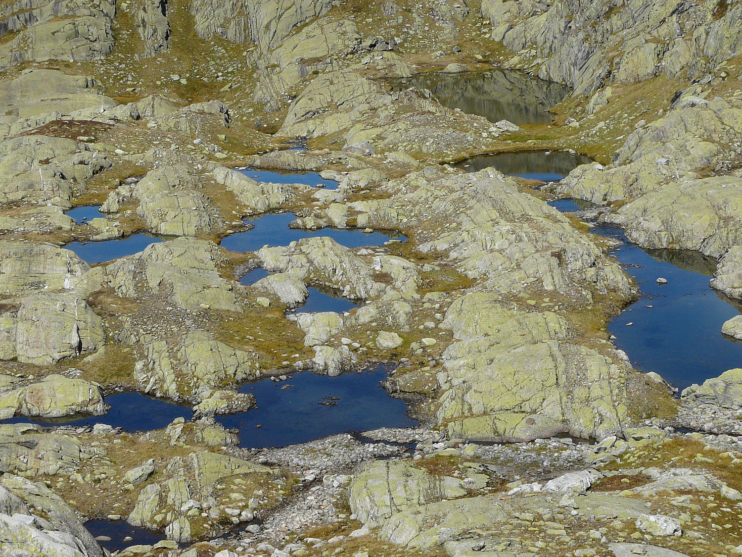 Sous le lac Cornu