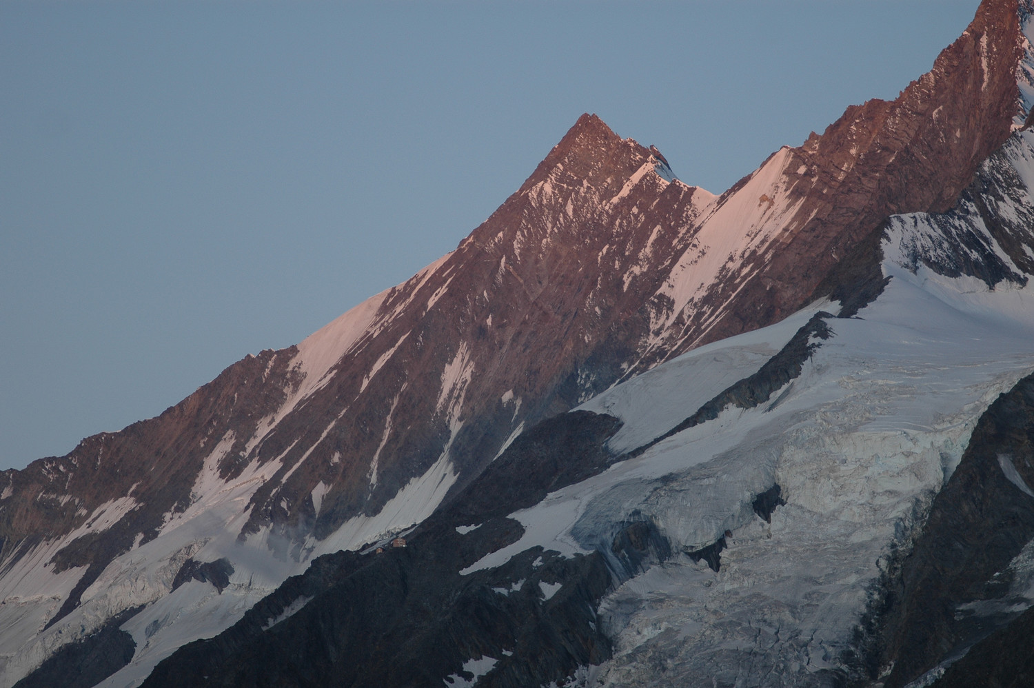 Täschhorn 4491m. versant E. 08/2009