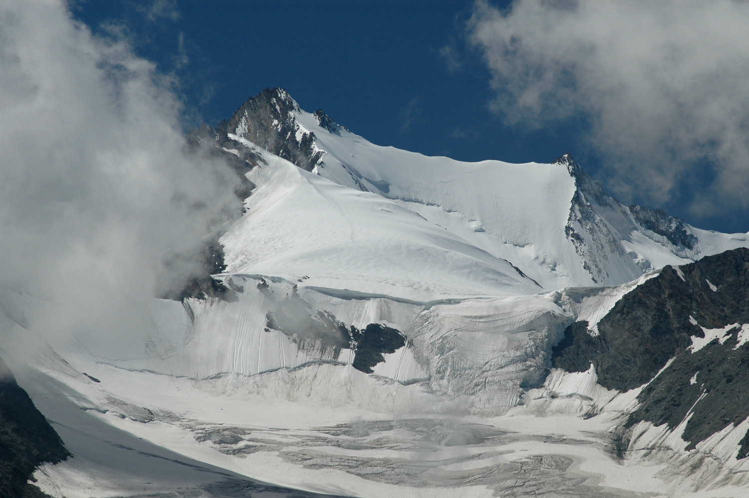 Nadelhorn 4327m, Stecknadelhorn 4241m, face N. 08/2009
