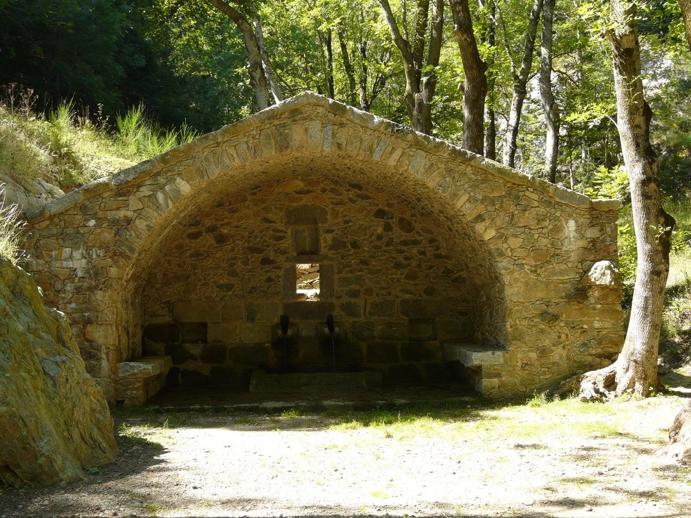 Fontaine au dessus du danctuaire des Salines