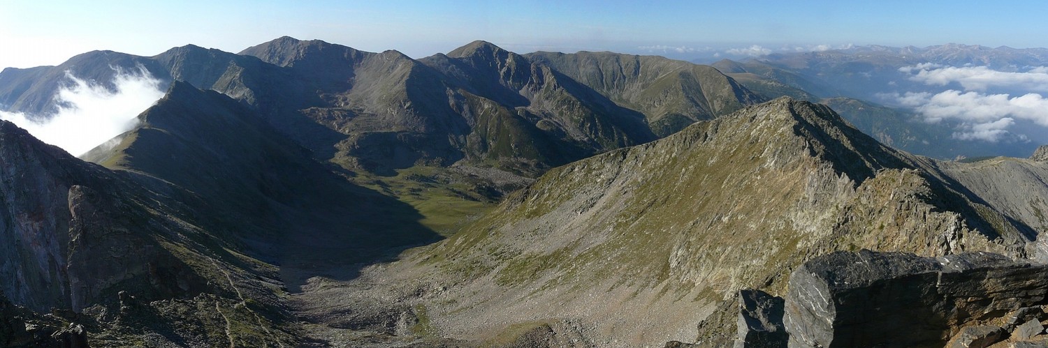 Pica del Canigó - Vista cap a la vall de Cadí