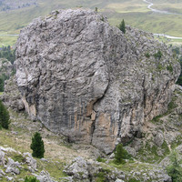 Face N du rocher principal   