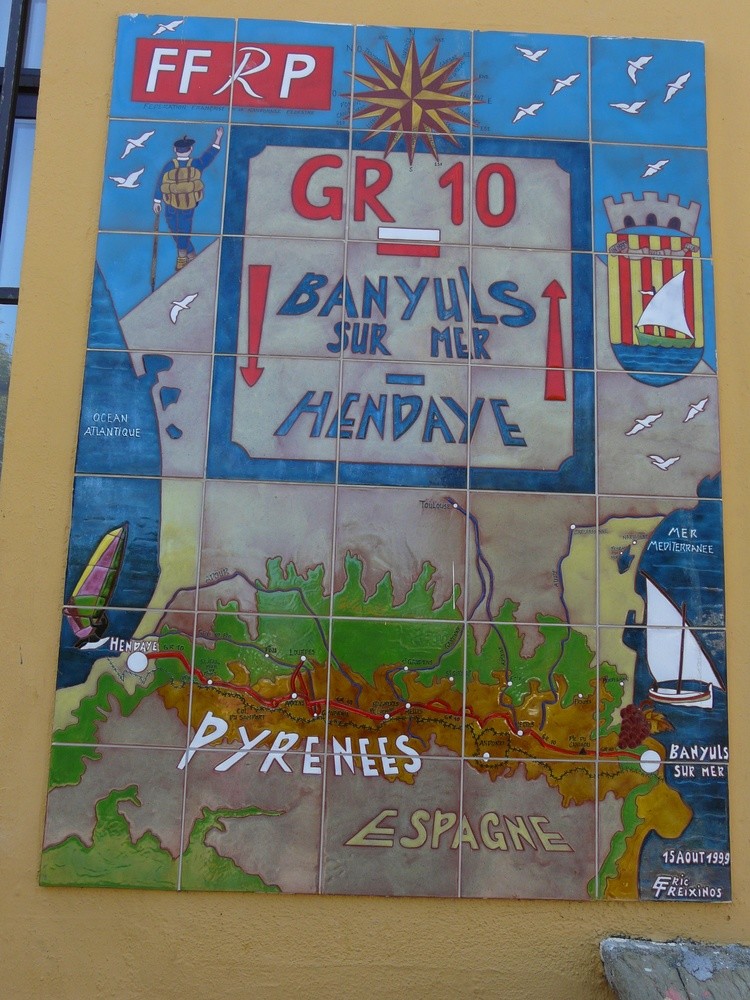 Mairie de Banyuls - Hommage au GR10
