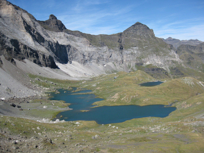 y'a des lacs en pente dans le coin