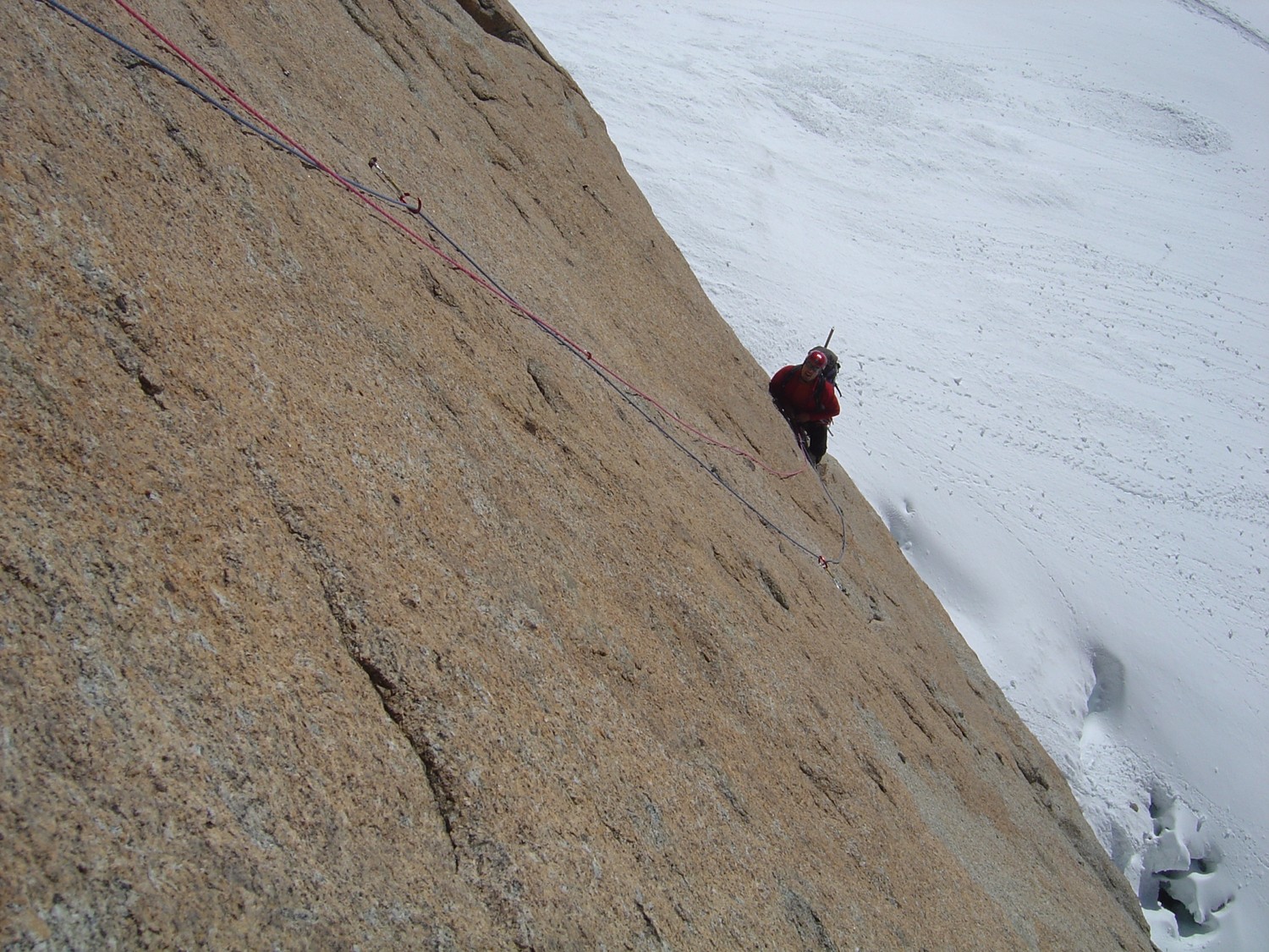 Au pied de la fissure en S