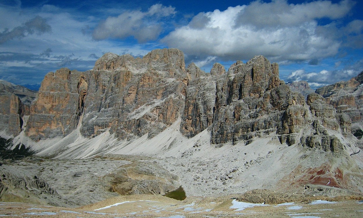 Cima Scotoni (G), Cima de Fanes (milieu), Lagazuoi Grande (D)