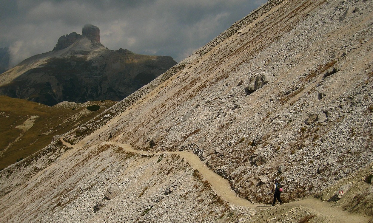 Sentier n°105 (Alta Via n°4) vers le N