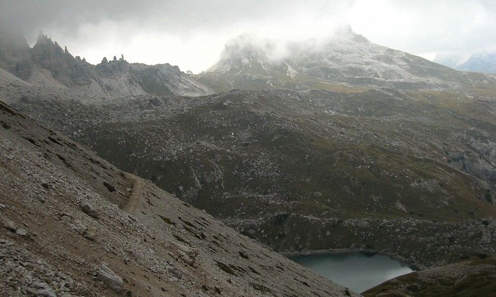 Retour au refuge Locatelli depuis Pian di Cengia sur le sentier n°101