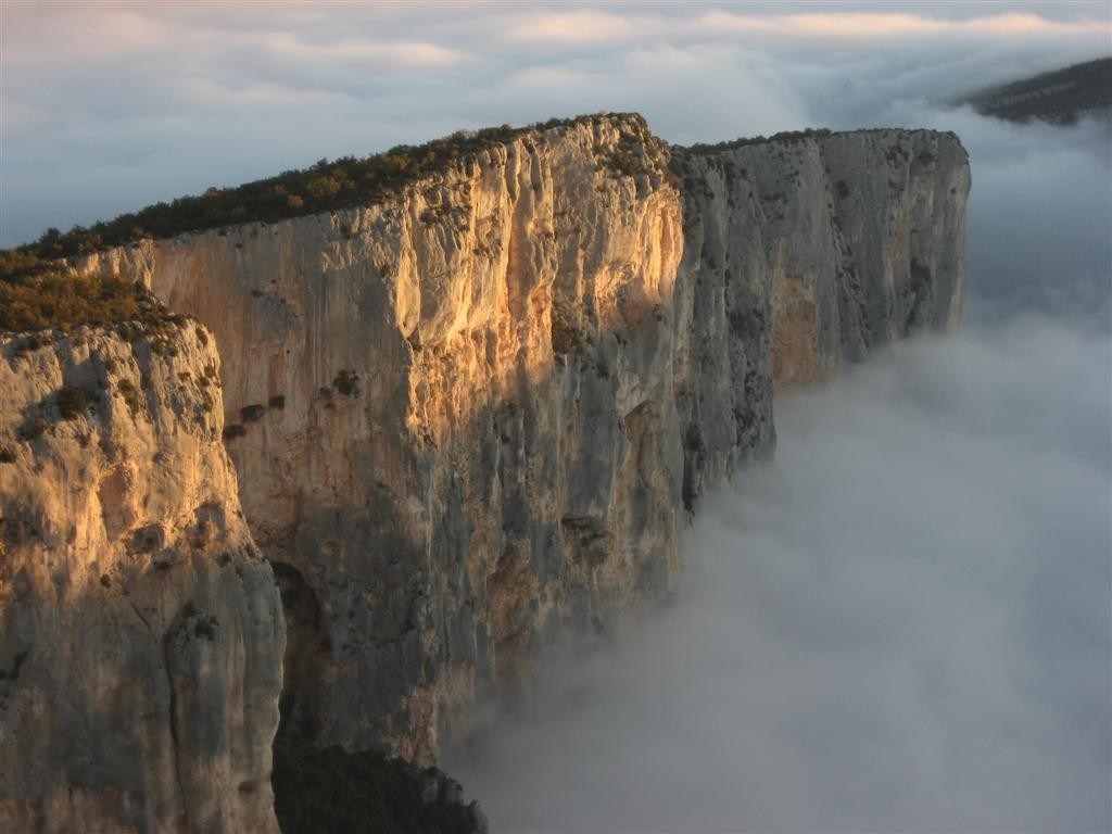 Brume matinale sur l'Escalès.