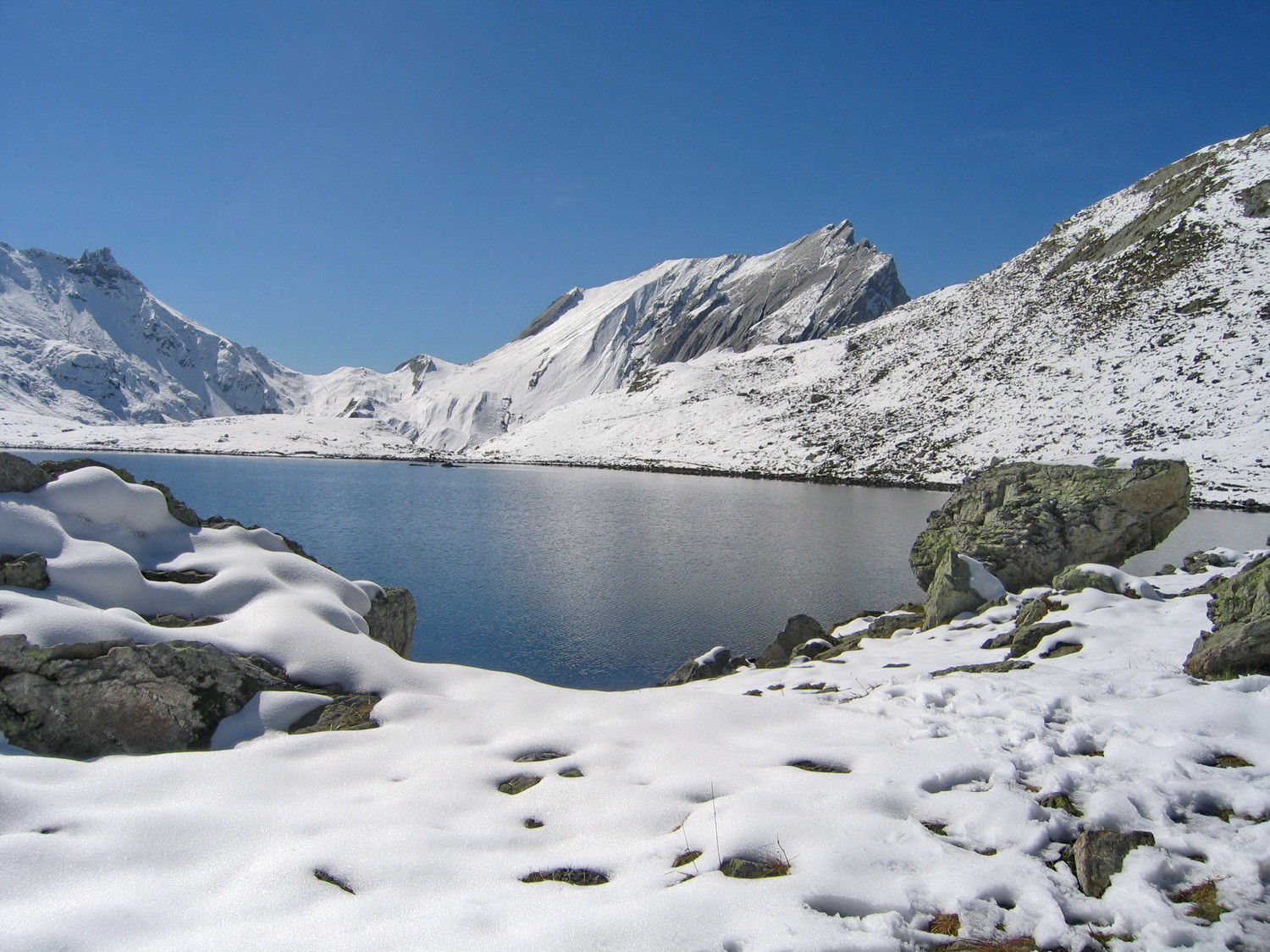 le lac jovet et les aiguilles de la pennaz