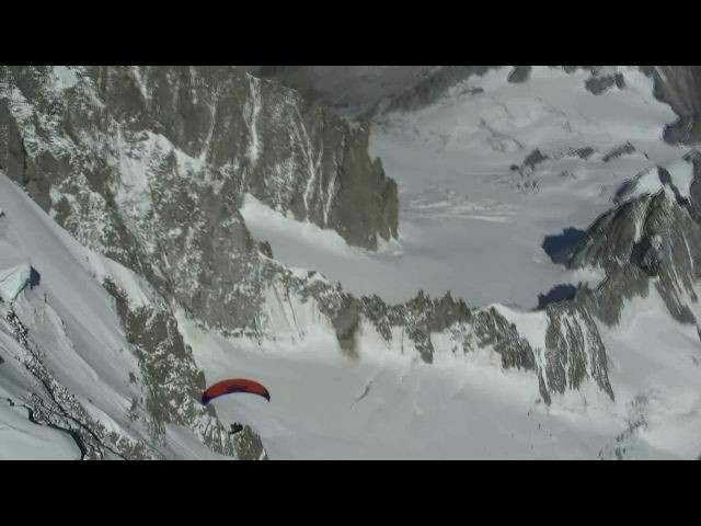 Parapente sur l'arête Kuffner