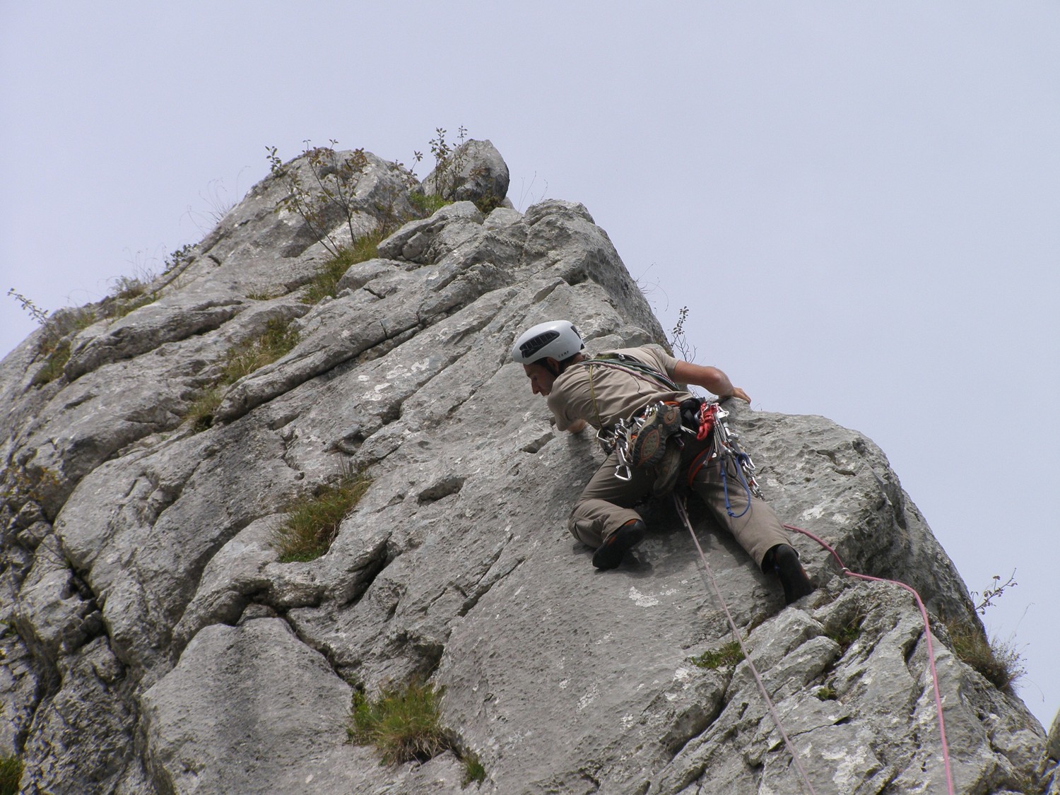 Eric à l'ouverture du pilier de L4 (5b+)