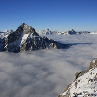 Les Vallées de la Selle et du Vénéon sous les nuages