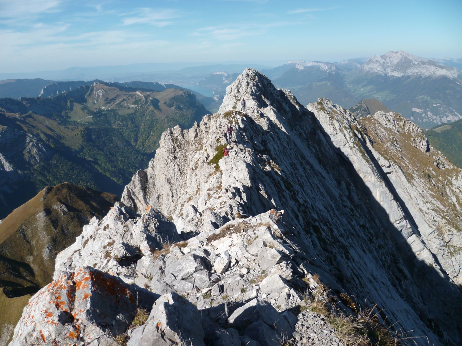 Fin de l'arête vue depuis le sommet