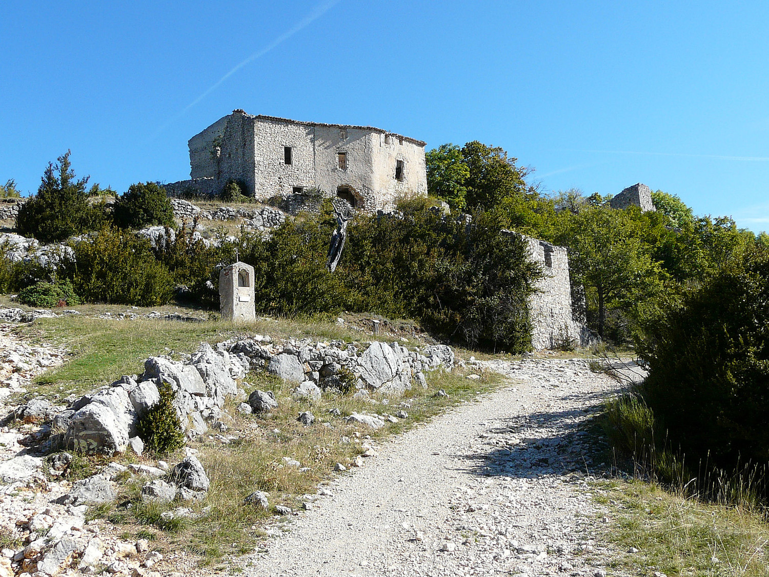 Châteauneuf les Moustiers (la mairie)