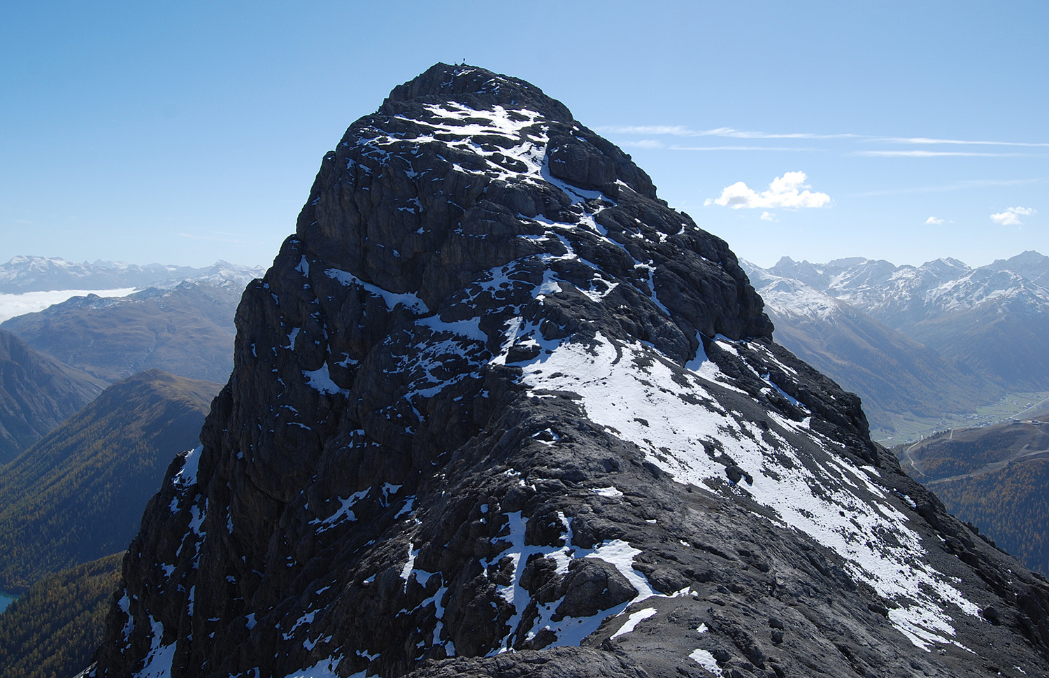 L'ultimo tratto a N alla Corna Cavalli 2991 m.