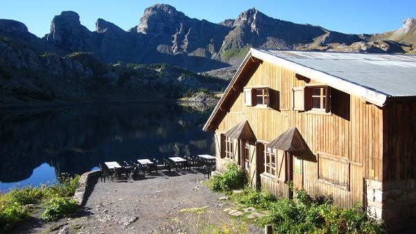 Le refuge du lac d'Allos