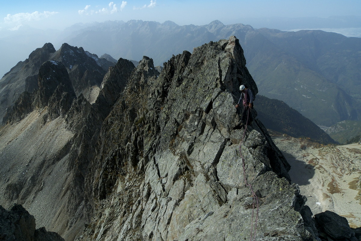 Les derniers mèters de l'arête SW avant le sommet du grand pic de la Lauzière