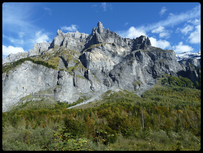 Les cornes du Chamois, contreforts du seigneur des lieux:: le Tenneverge!