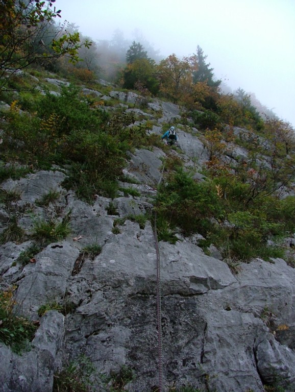 Dalle du Latay : jonction vers la dalle du Tuet L3, le tracé est visible mais à élargir un peu ...