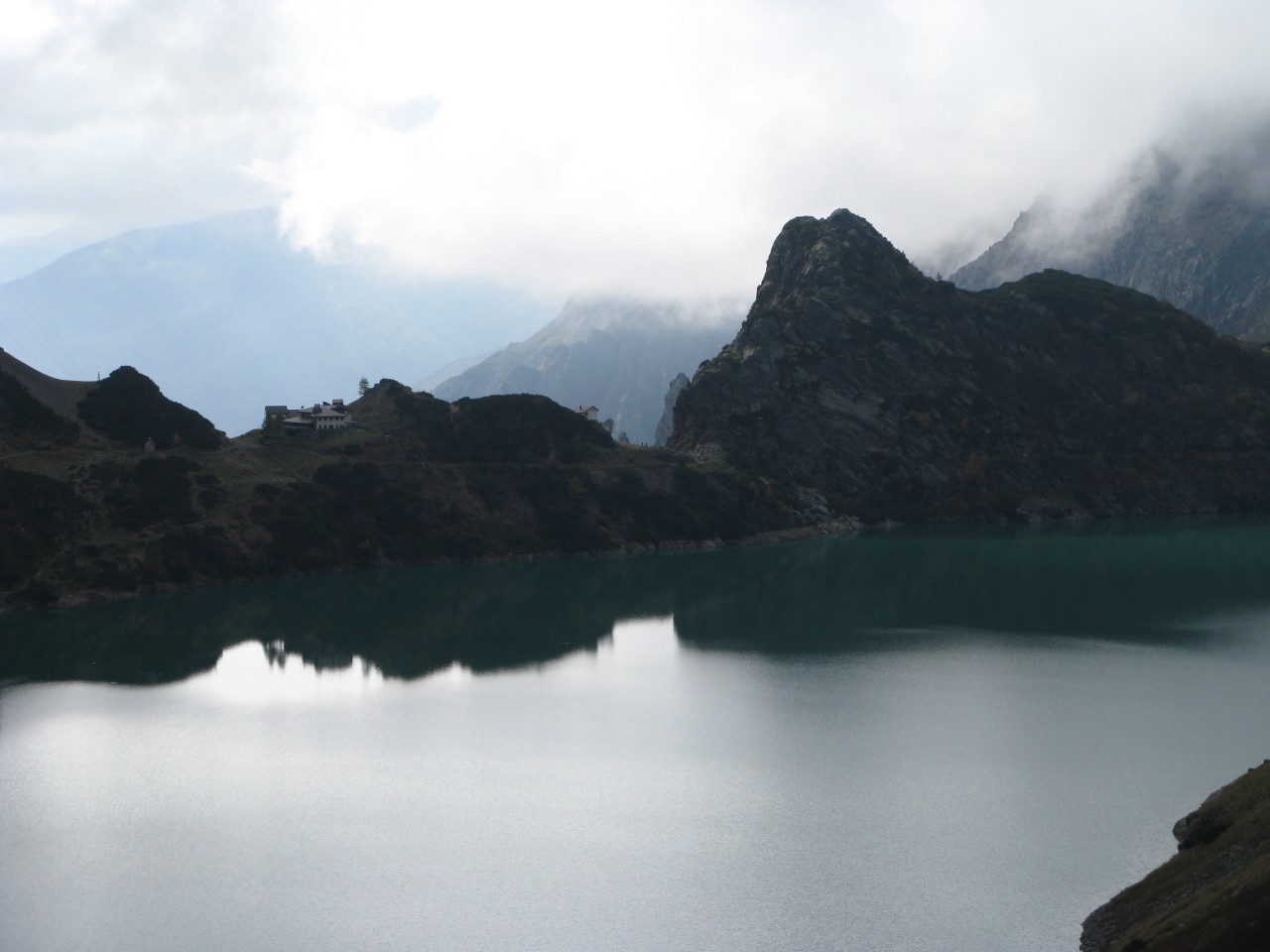 Lago del Bardellino al pomeriggio.