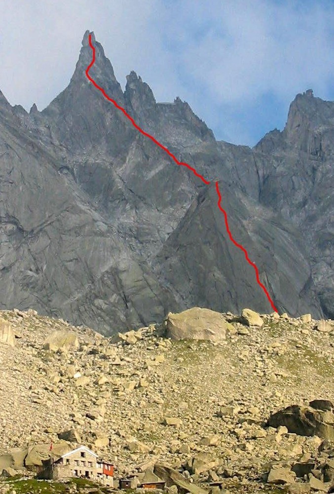 Spigolo NW (Ago di Sciora)