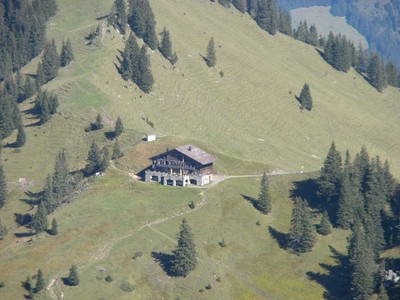 Chalet du Soldat depuis le Col du Loup Chalet du Soldat depuis le Col du Loup