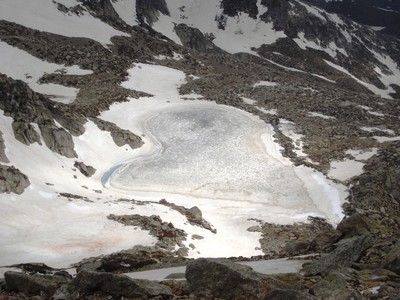 Coeur de glace : Lac de Bastani depuis le Monte Rinosu (Corse) Coeur de glace : Lac de Bastani depuis le Monte Rinosu (Corse)