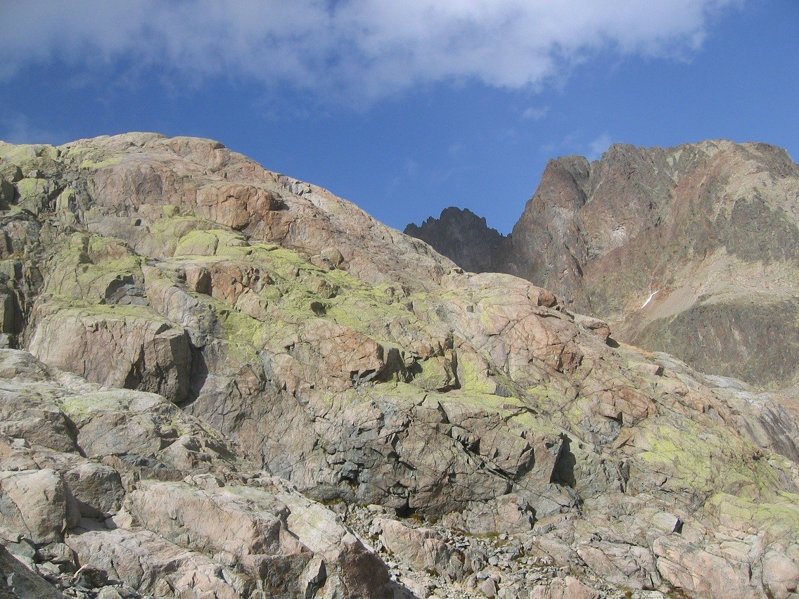 montée par des gradins colorés -aig. Belvedere
