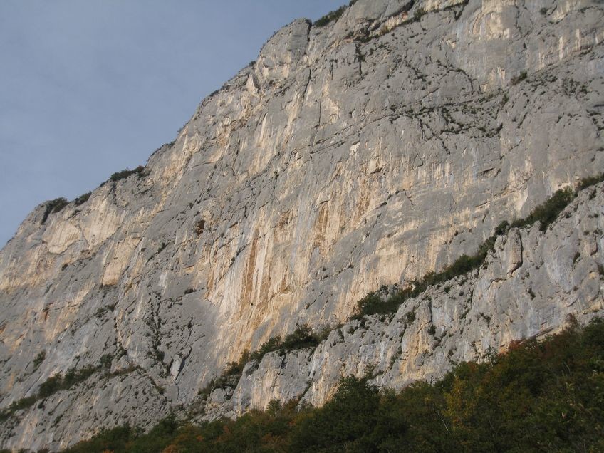 Au pied de la face sud-ouest de la Grande Cournouse