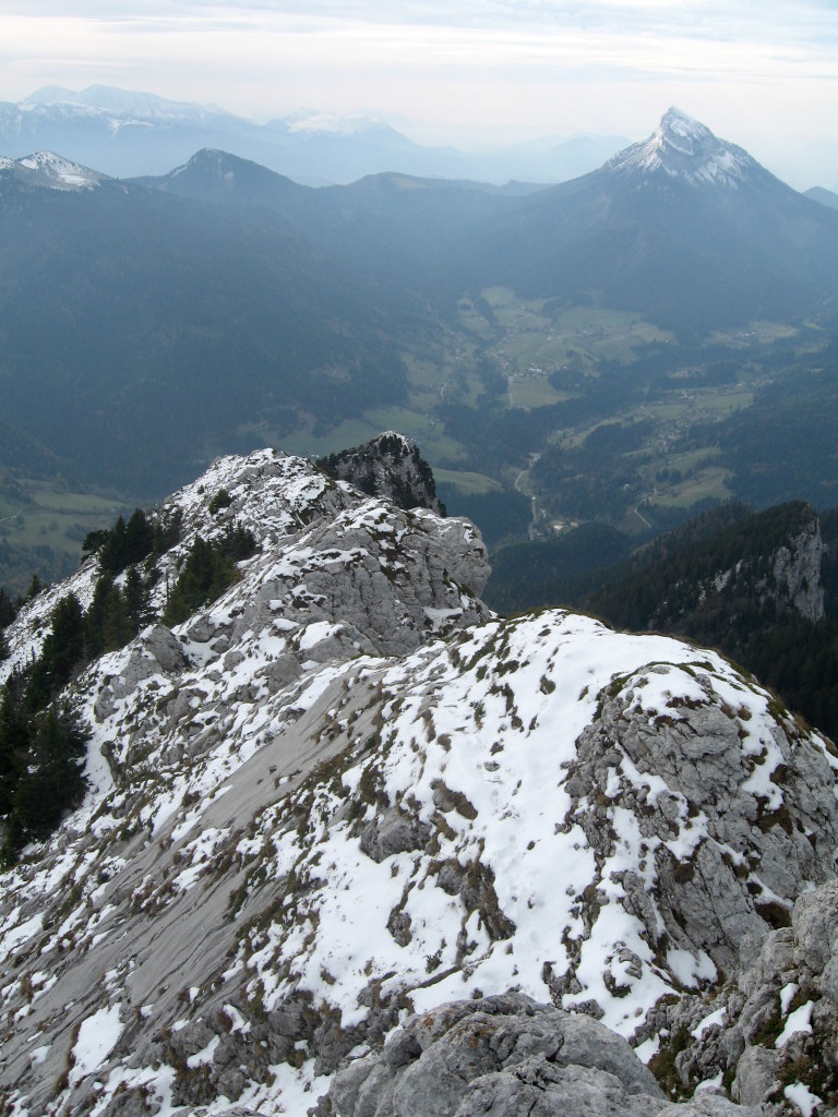 Sur l'arête