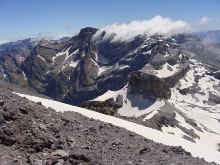 Le cirque de Gavarnie vu du Sommet