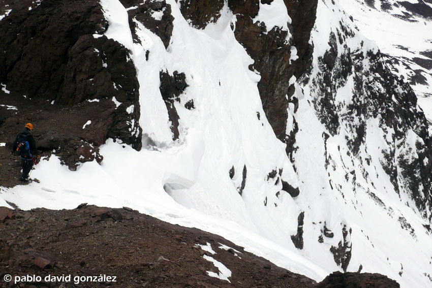 comenzando el descenso desde el col