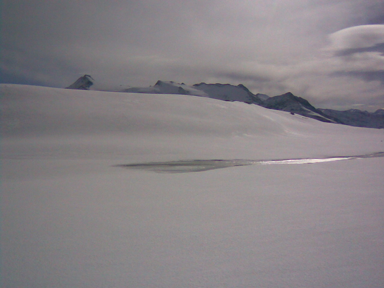 Petit lac à 2850m au dessus du Plan des eaux