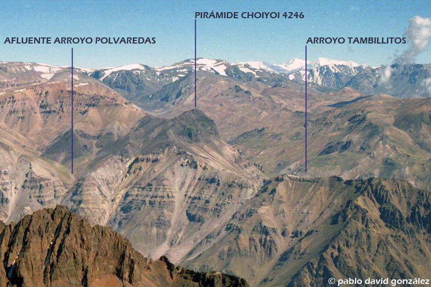 Pirámide Choiyoi visto desde el sureste, enero 2004