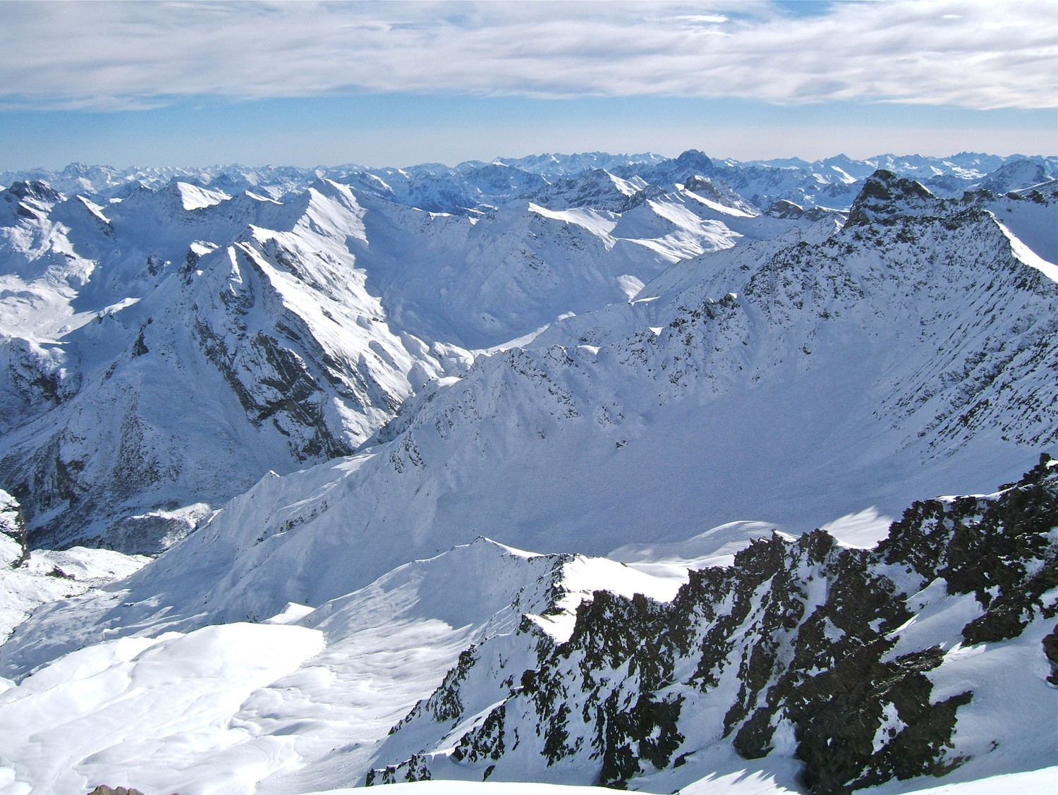 Au loin la montée sur M.Faraut, en premier plan le Val.Baiso menant au C. de Malacoste.