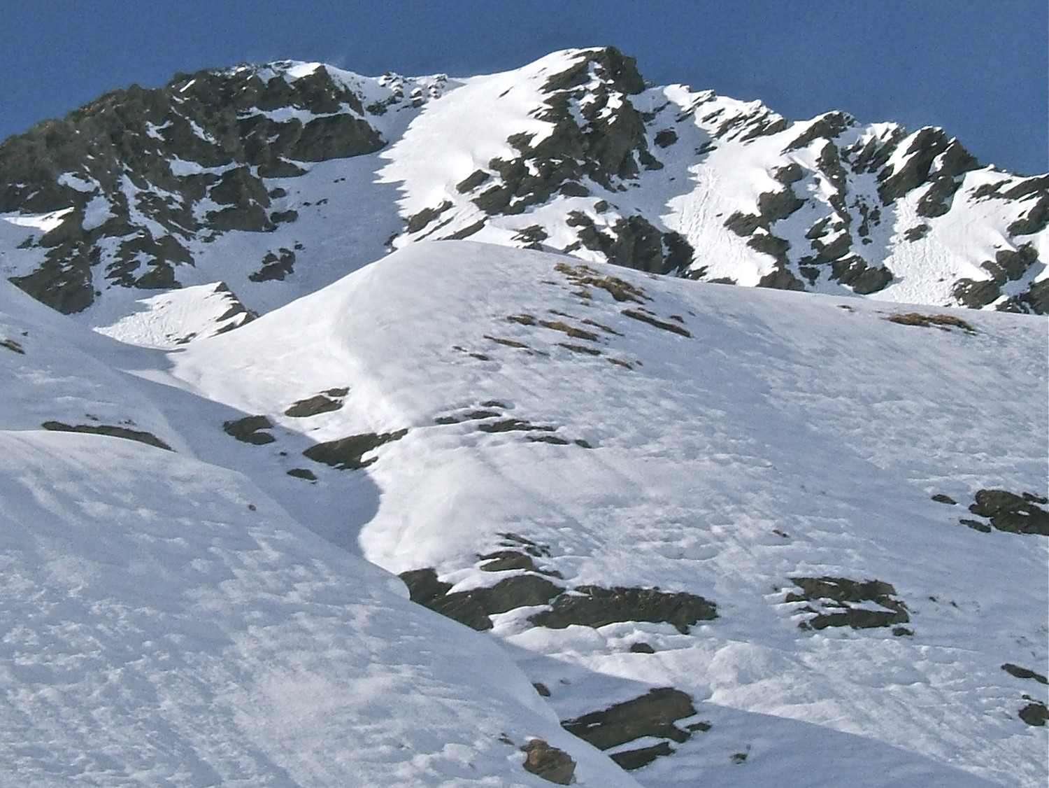 On voit bien le couloir et l'antécime de Malacoste.