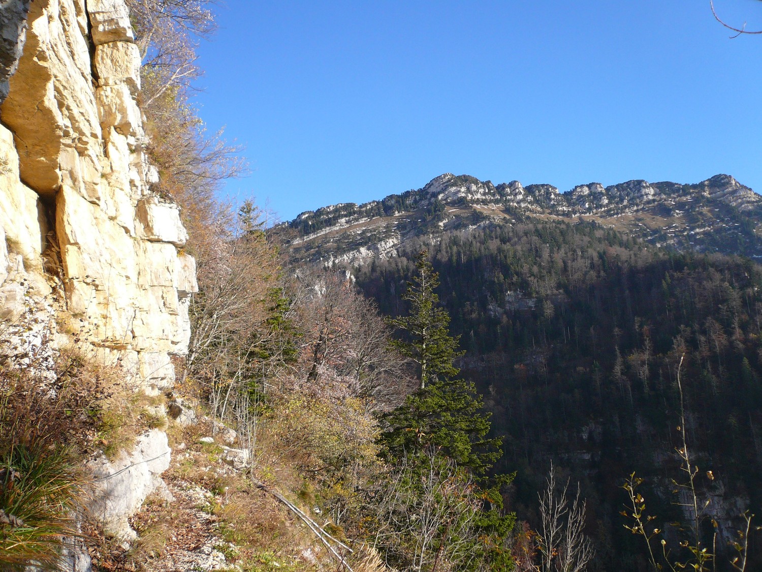 Rochers de Lorzier du Pas de la Miséricorde.