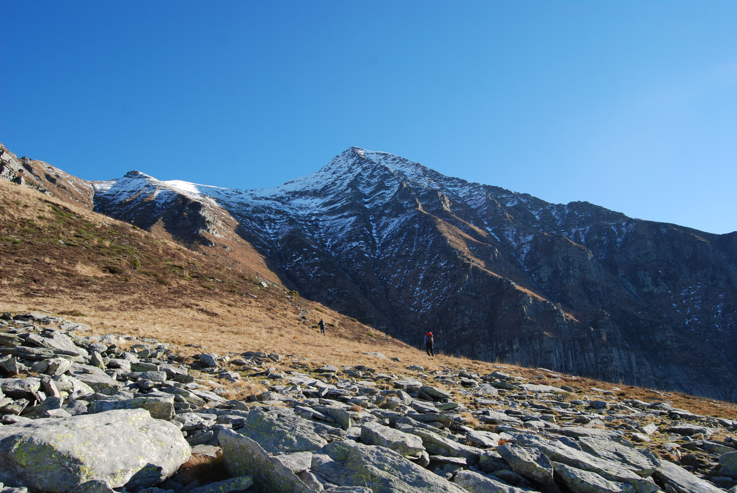 ll versante W del Pizzo di Vogorno 2442 m.