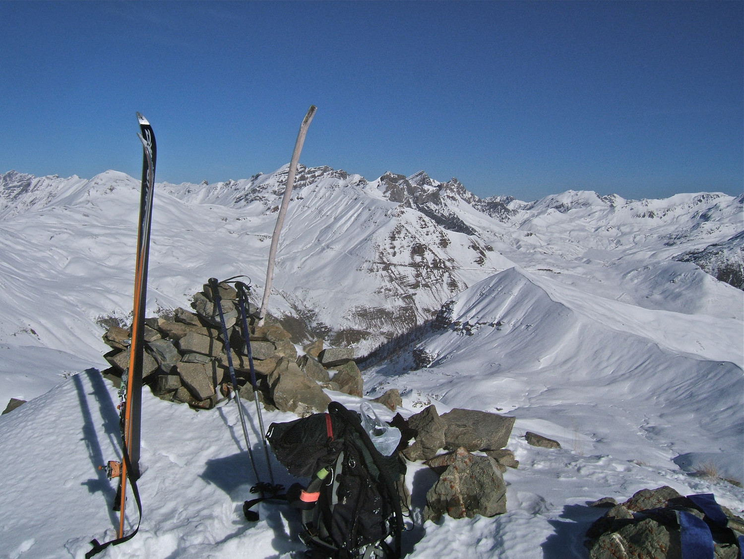 Pte Colombart et vue sur la suite Cime de l'Alpe