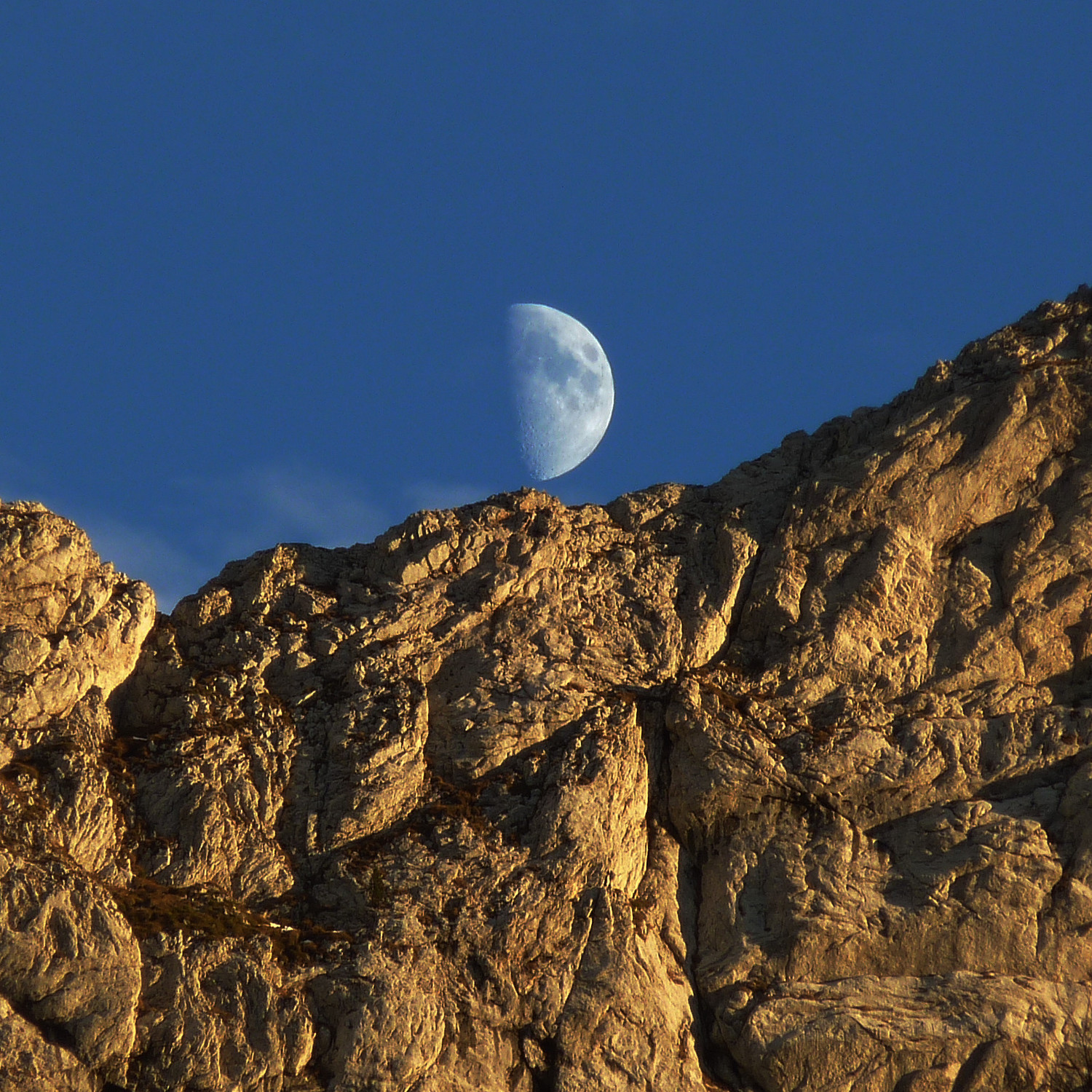Half moon bilboquet sur les Rochers de l'Ours