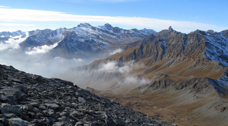 Panorama sur Mont de Salsa (3315 m), Bric de Rubren (3340 m) et Tête des Toillies (3175 m)
