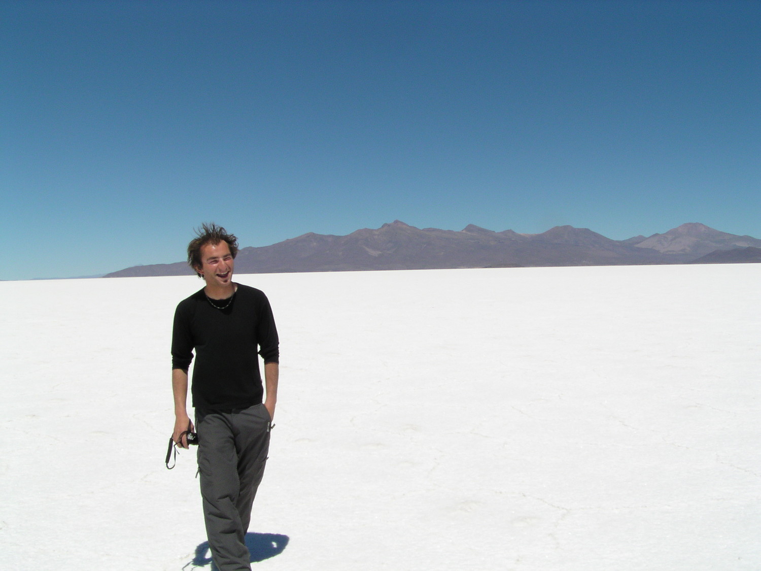 seul, souriant ...face à l'immensité