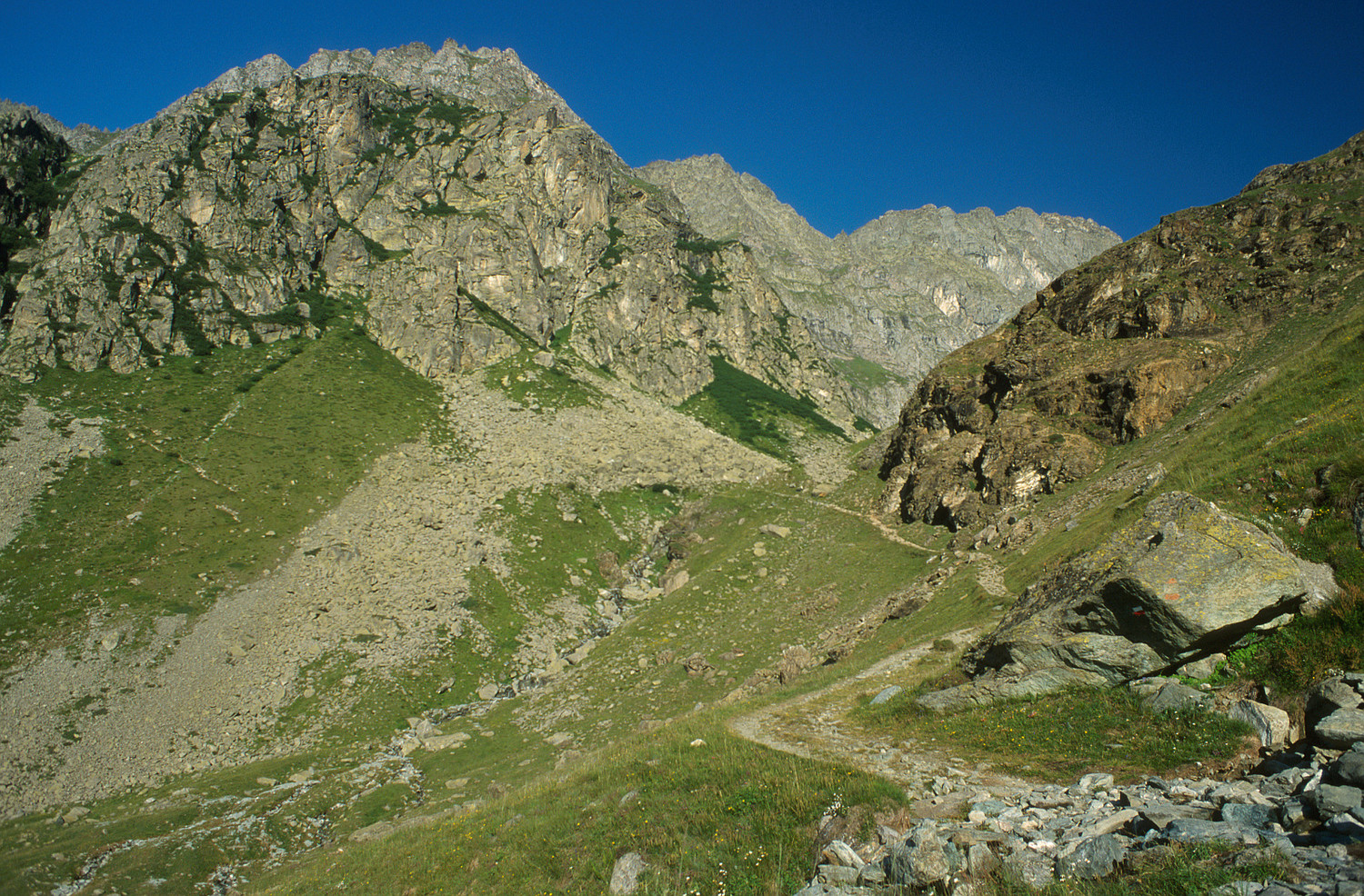 Montée à La traversette