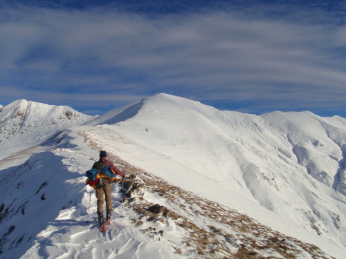 sullo sfondo la cima